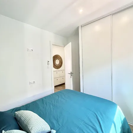 Apartament Near Canyelles Petites