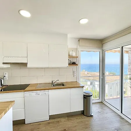 Apartament Near Canyelles Petites *