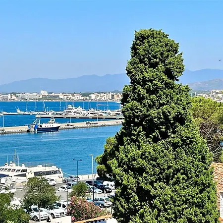 Apartament Near Canyelles Petites Roses